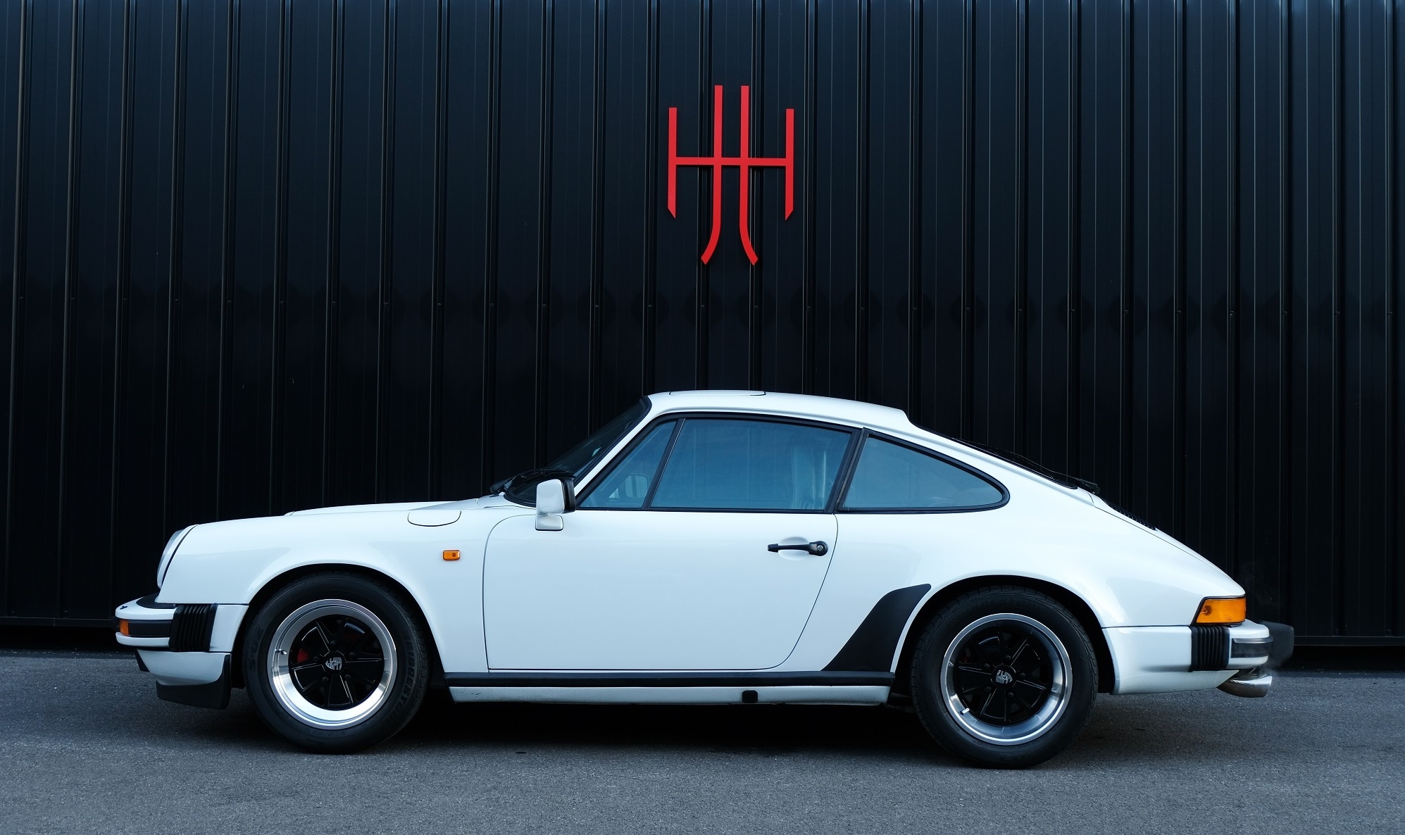 PORSCHE 911 CARRERA 3.2 COUPE