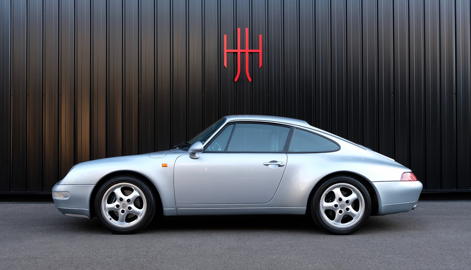 PORSCHE 911 TYPE 993 CARRERA TIPTRONIC