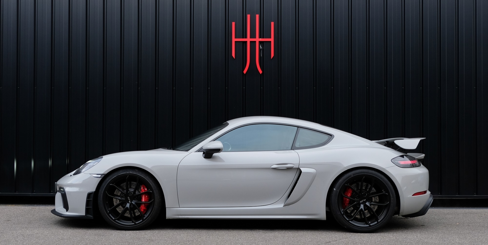 PORSCHE 718 CAYMAN GT4 BVM6