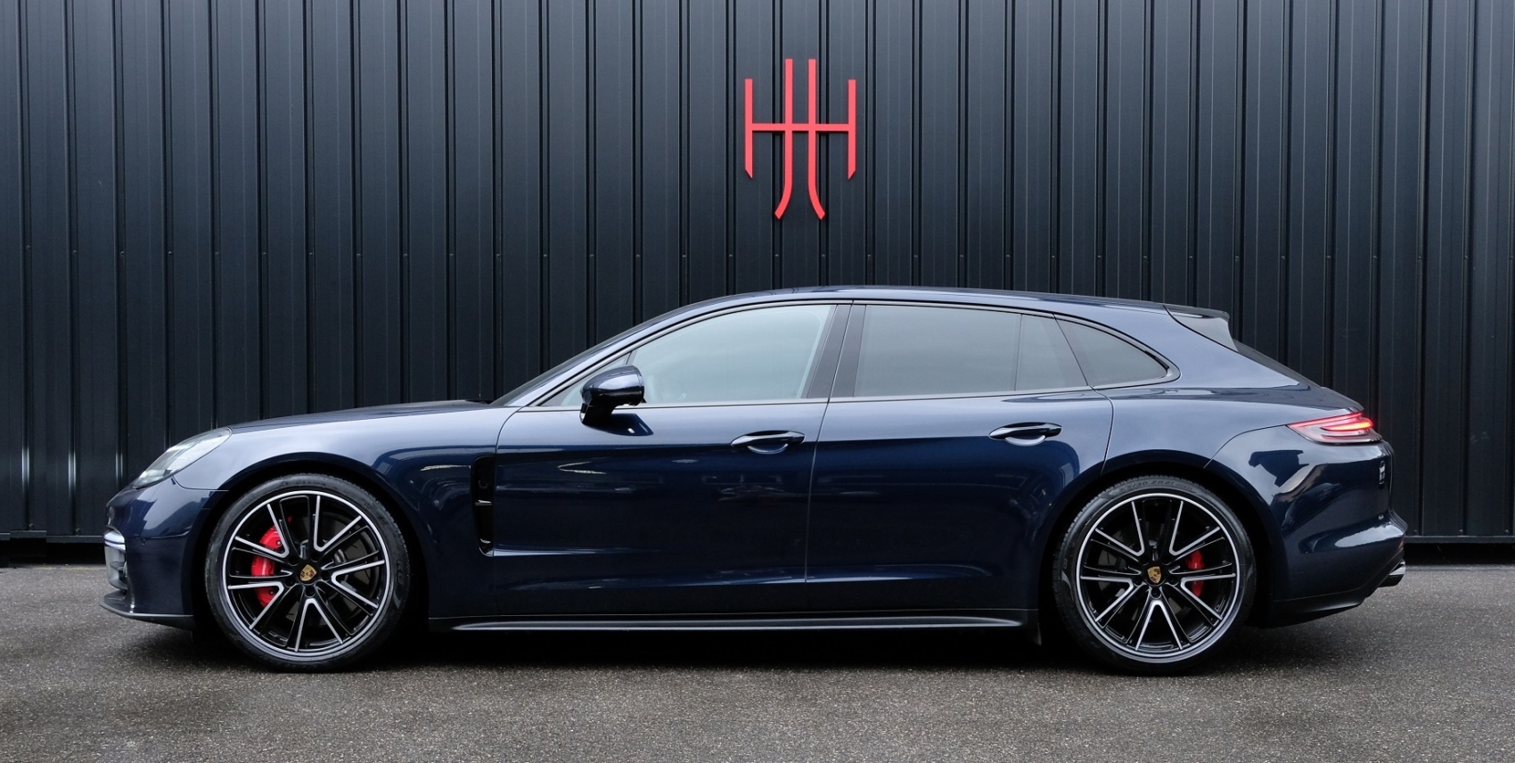PORSCHE PANAMERA GTS SPORT TURISMO PDK8
