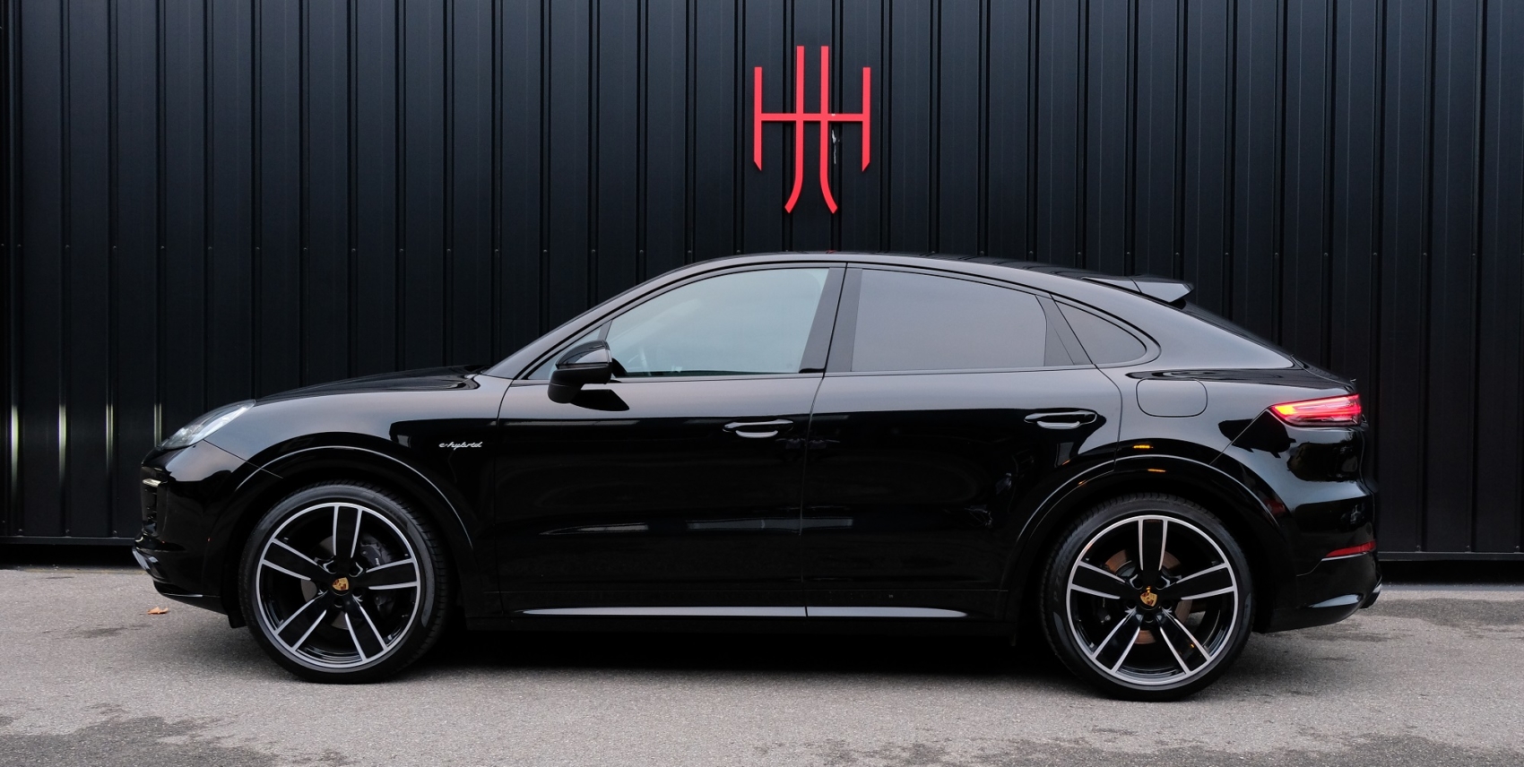 PORSCHE CAYENNE E-HYBRID COUPE