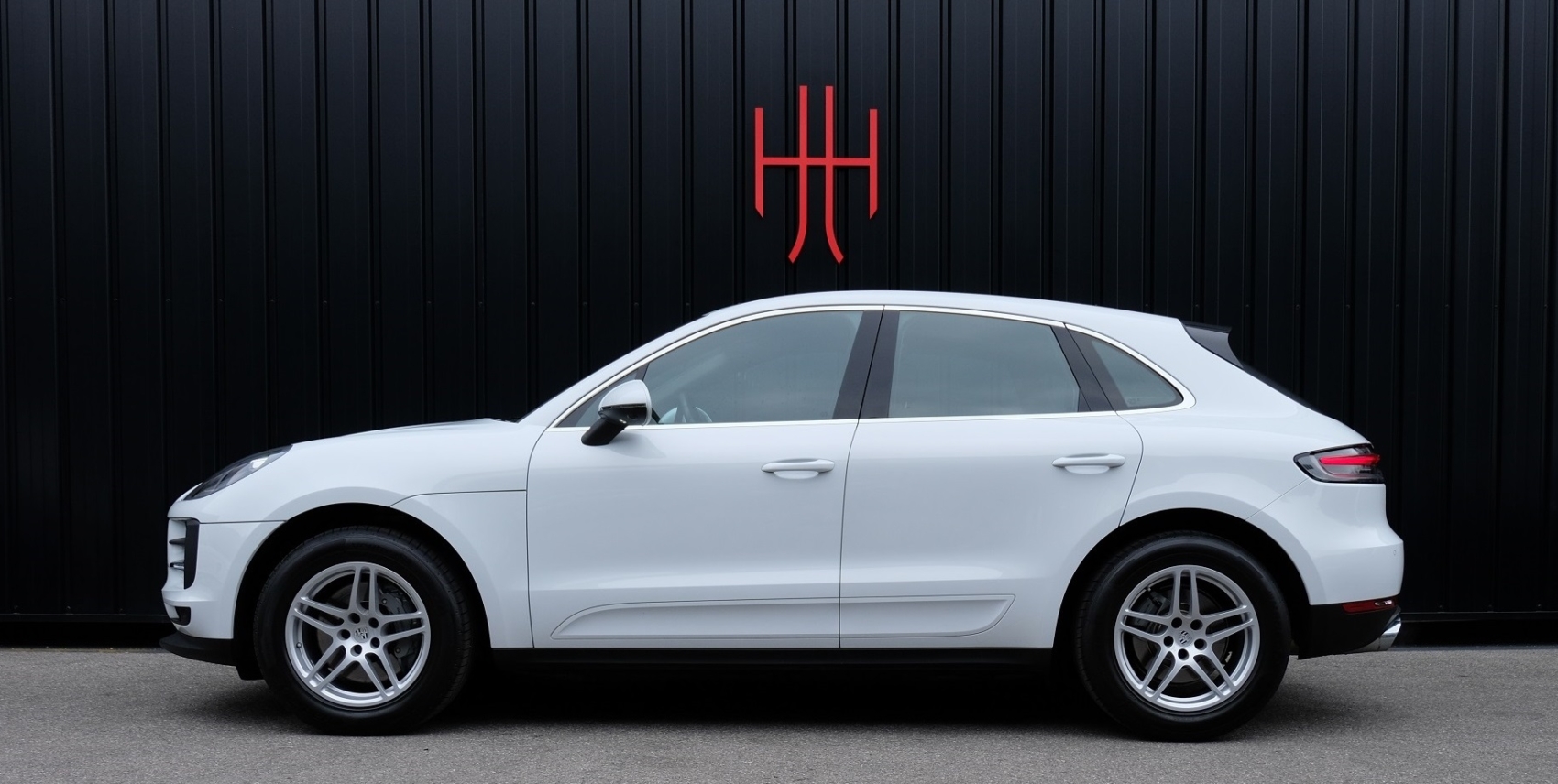 PORSCHE MACAN S PDK8