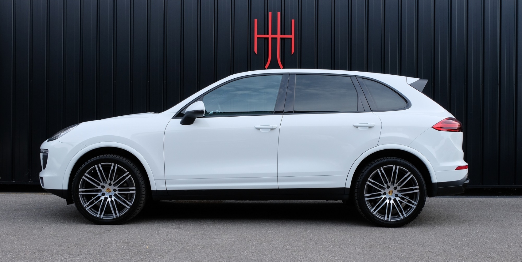 PORSCHE CAYENNE DIESEL PLATINIUM EDITION