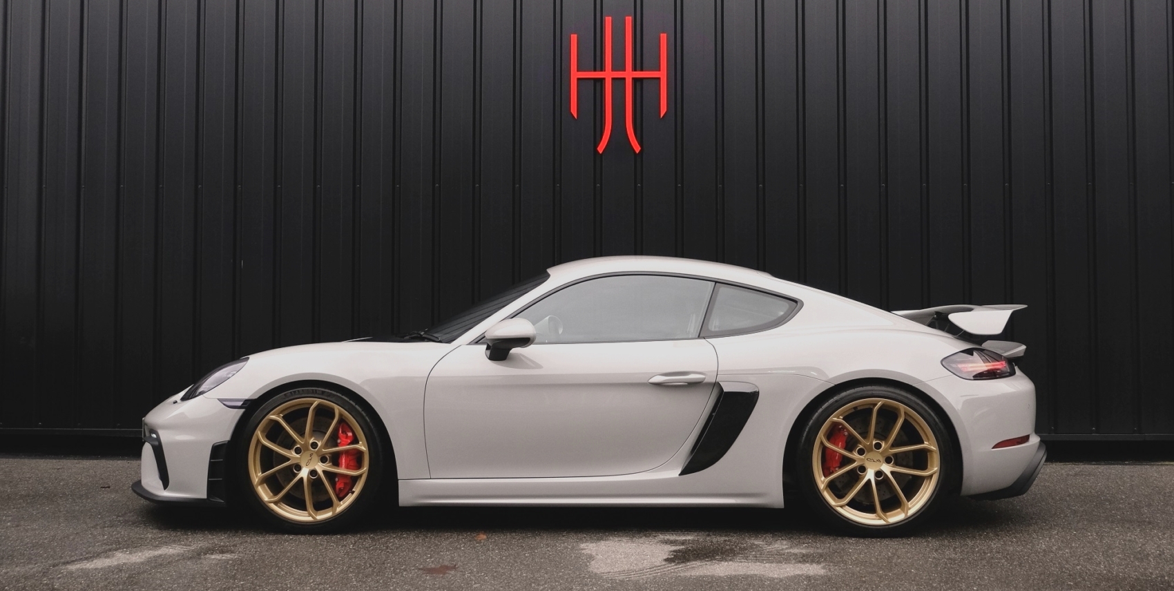 PORSCHE 718 CAYMAN GT4 CLUBSPORT PDK7