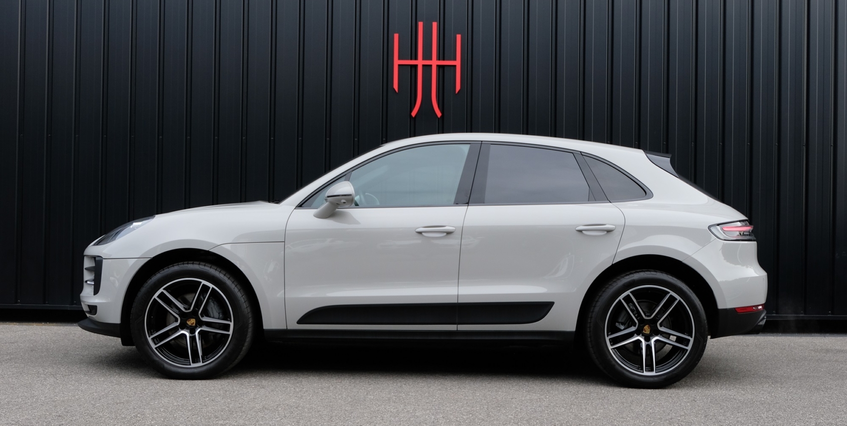 PORSCHE MACAN S PDK8